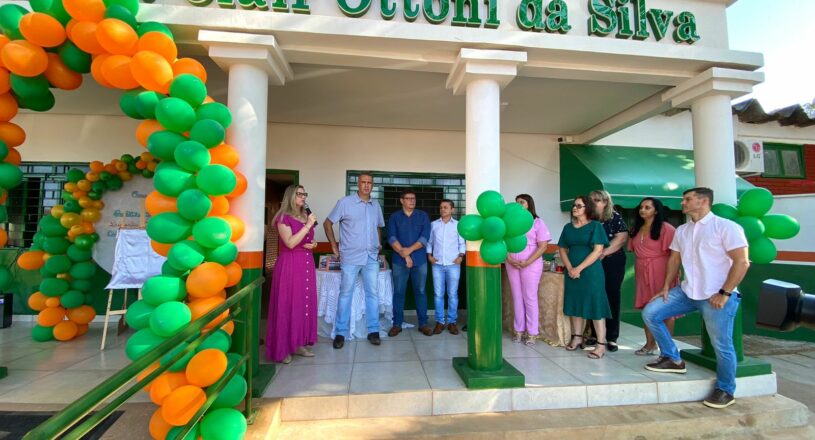 Prefeito e secretária de Educação inauguram reforma da Escola Municipal Sr. Saint Clair Ottoni da Silva