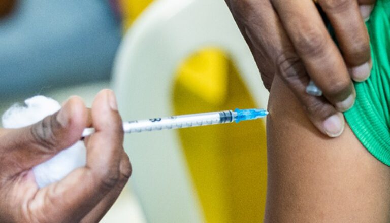 Vacinação contra a gripe é ampliada para toda a população a partir de 6 meses de idade em Goianésia